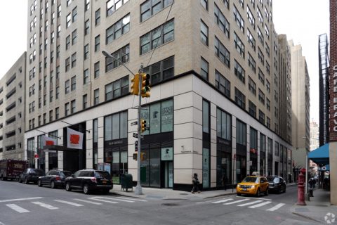 Thor signs 7-11 at 88 Greenwich Street