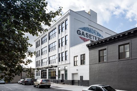 LargaVista looks on Sunnyside as JLL takes on Gaseteria