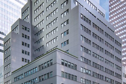 Resnick takes $65M loan on 880 Third