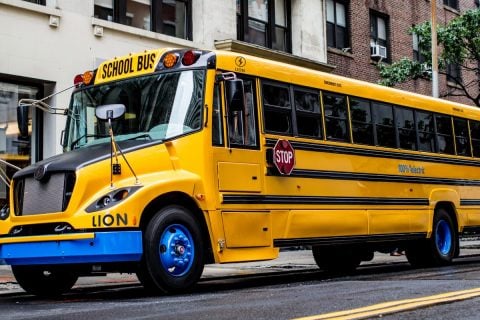 Con Ed tries pumping up with grid with electric school buses