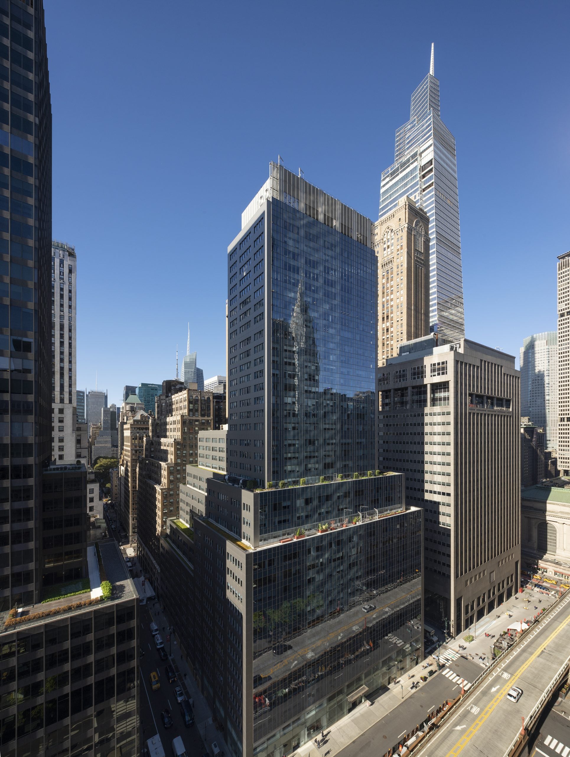 SL Green inks $360M refi’ on 100 Park Avenue