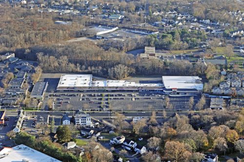 Hampshire sells CT shopping center to NY investors