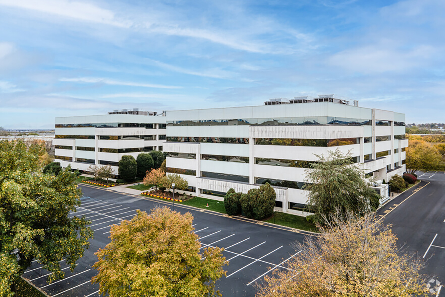 JLL arranges 13,000 SF sublease at Meadowlands Corporate Center