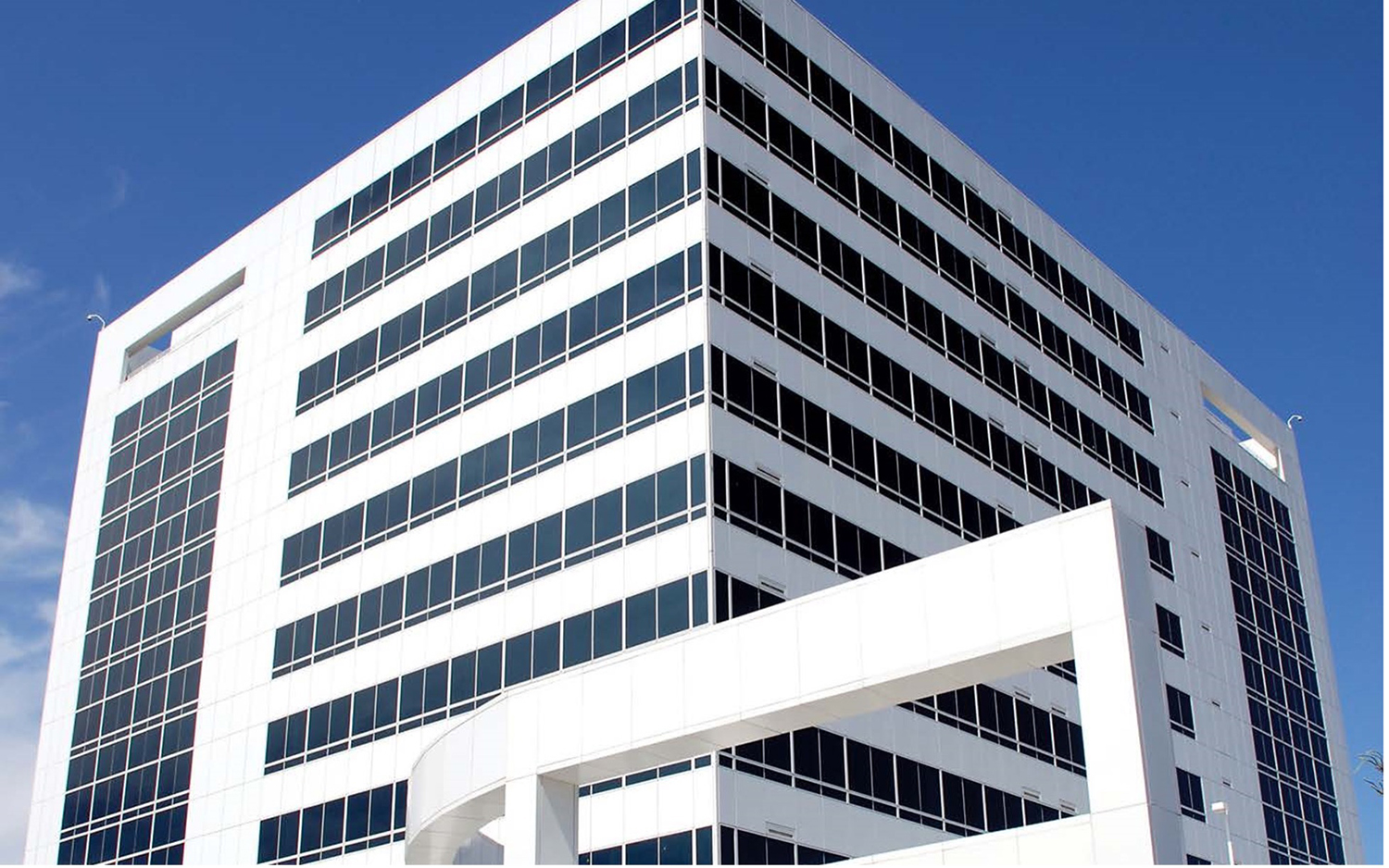 Simone Development Signs 22,700 SF in Expansion and Renewal Leases at Hutchinson Metro Center in The Bronx, NY