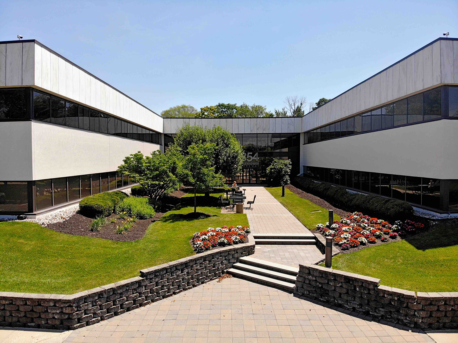 CBRE Arranges Office Leases Totaling 44,000 SF at Eastman Companies’ Portfolio in Livingston and Florham Park, NJ