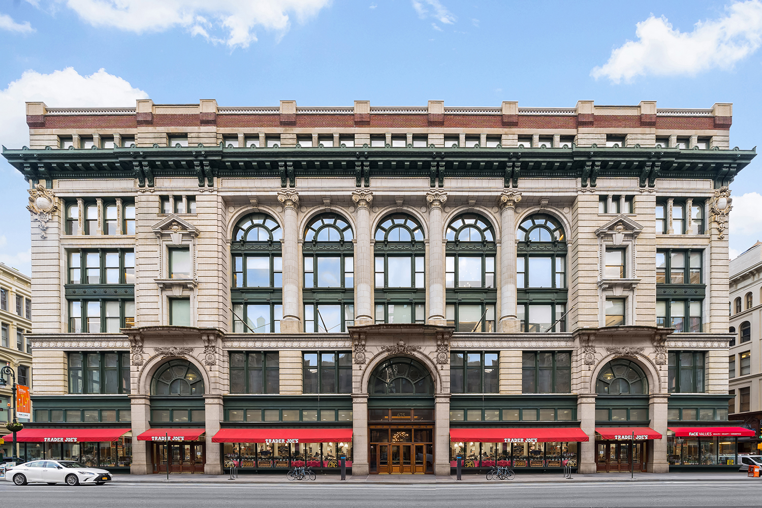 Leading CRE Data Platform CompStak Doubles NYC Footprint; Signs Five-Year 25,644 SF Lease at 675 Avenue of the Americas in Chelsea