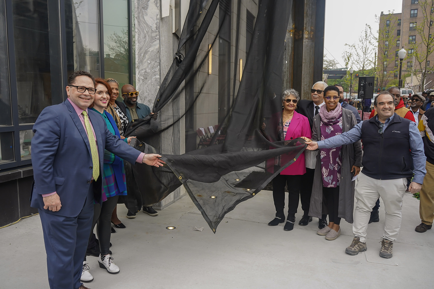 In Celebration of the 50th Anniversary of Hip-Hop, Artist Eto Otitigbe Unveils Sculpture Honoring Rapper Heavy D and Mount Vernon’s Musical Legacy at 42 Broad