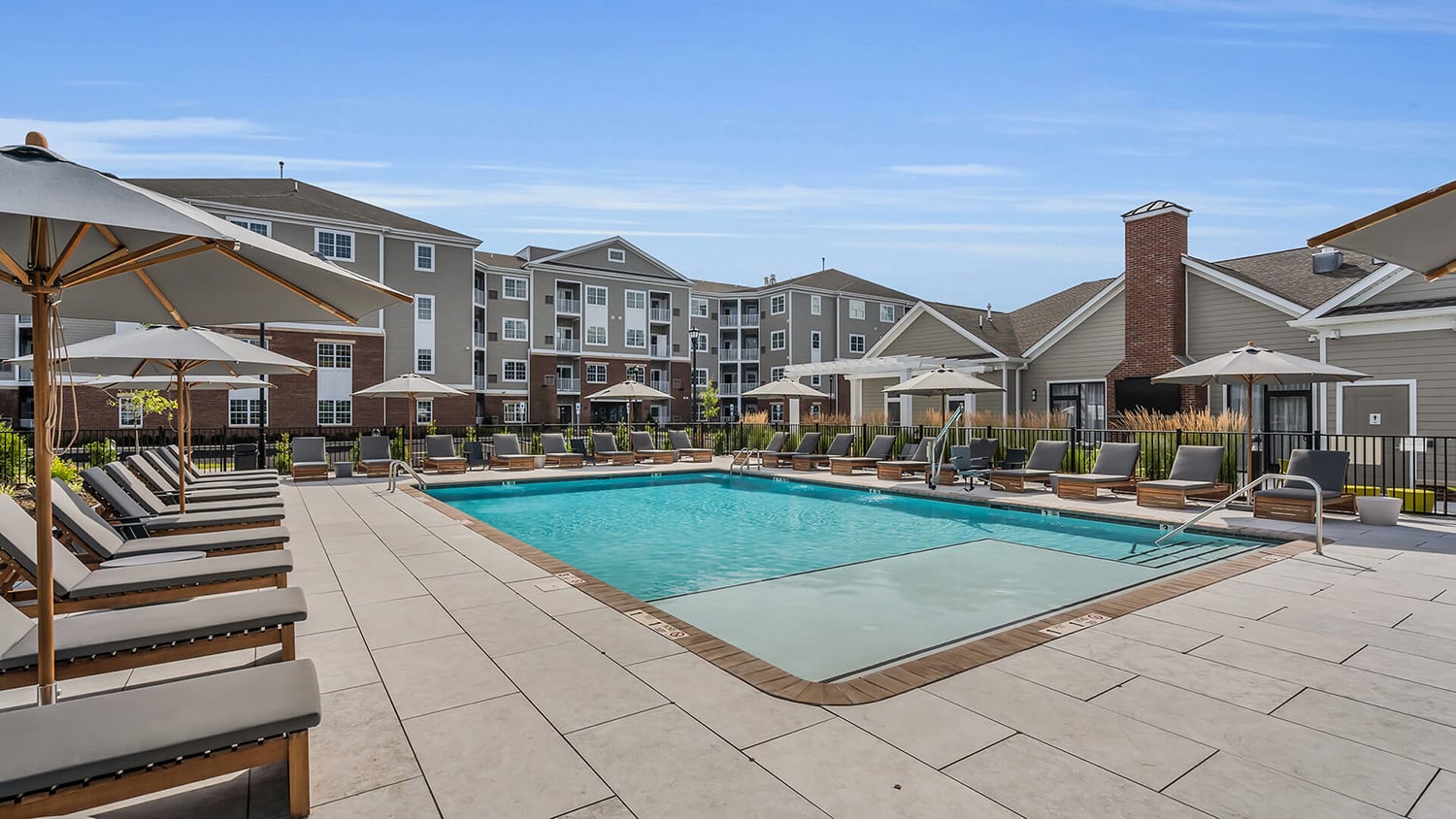 Diversified Properties Welcomes Residents to Newly Completed Amenities at Summit Court in Union, N.J.